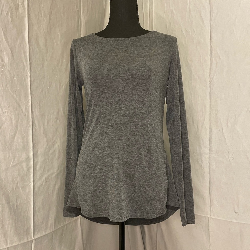Athleta Crossback Heather Gray Long Sleeve Women's Tee
